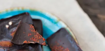 Raw čokoláda s maca práškem a goji